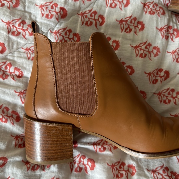 Everlane "The Heel" Cognac Pointy Toe Chelsea Boots 7 1/2 - Picture 2 of 5